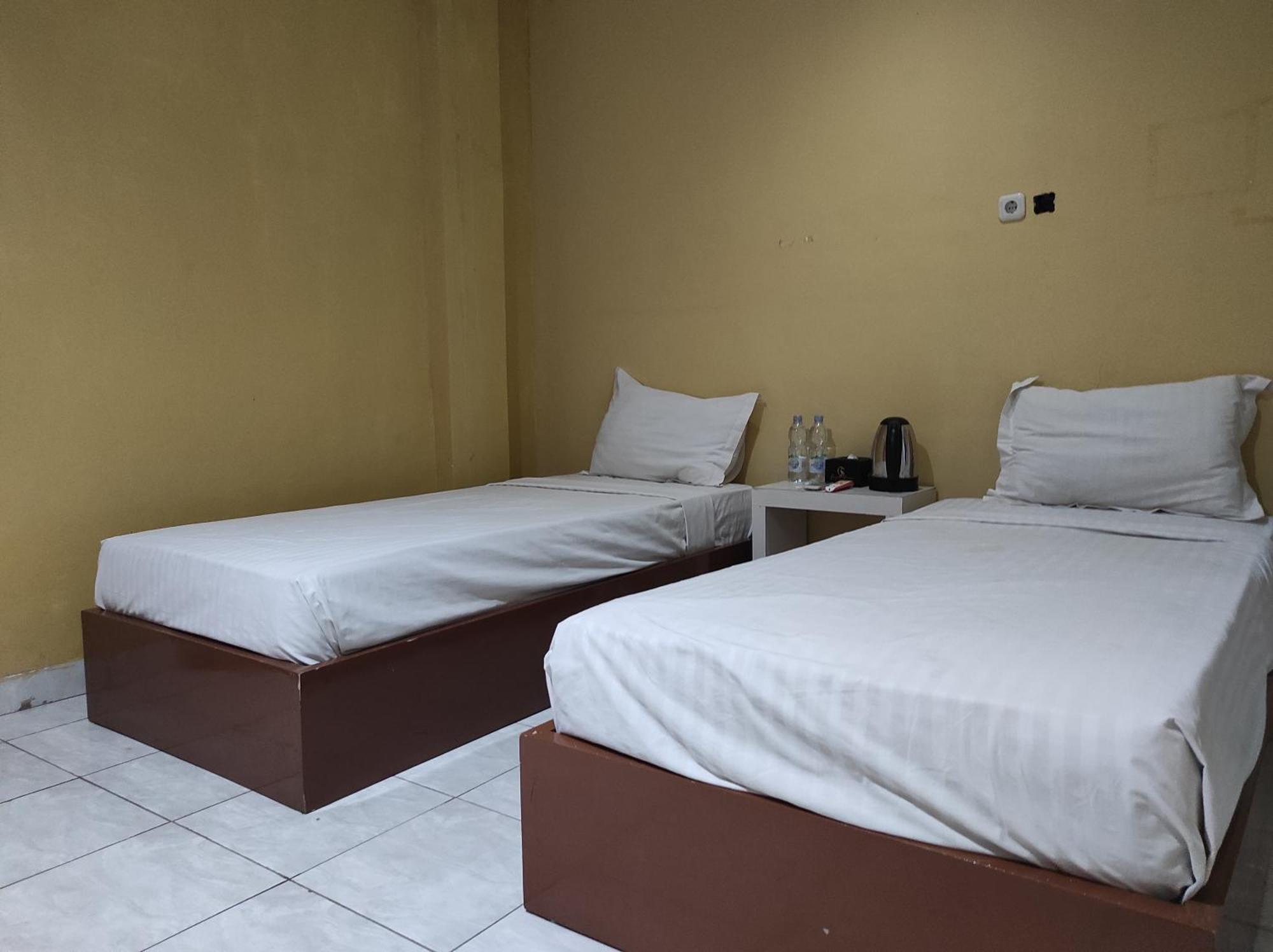 Oyo 93411 Syariah Hotel Tomborang Karema Zewnętrze zdjęcie