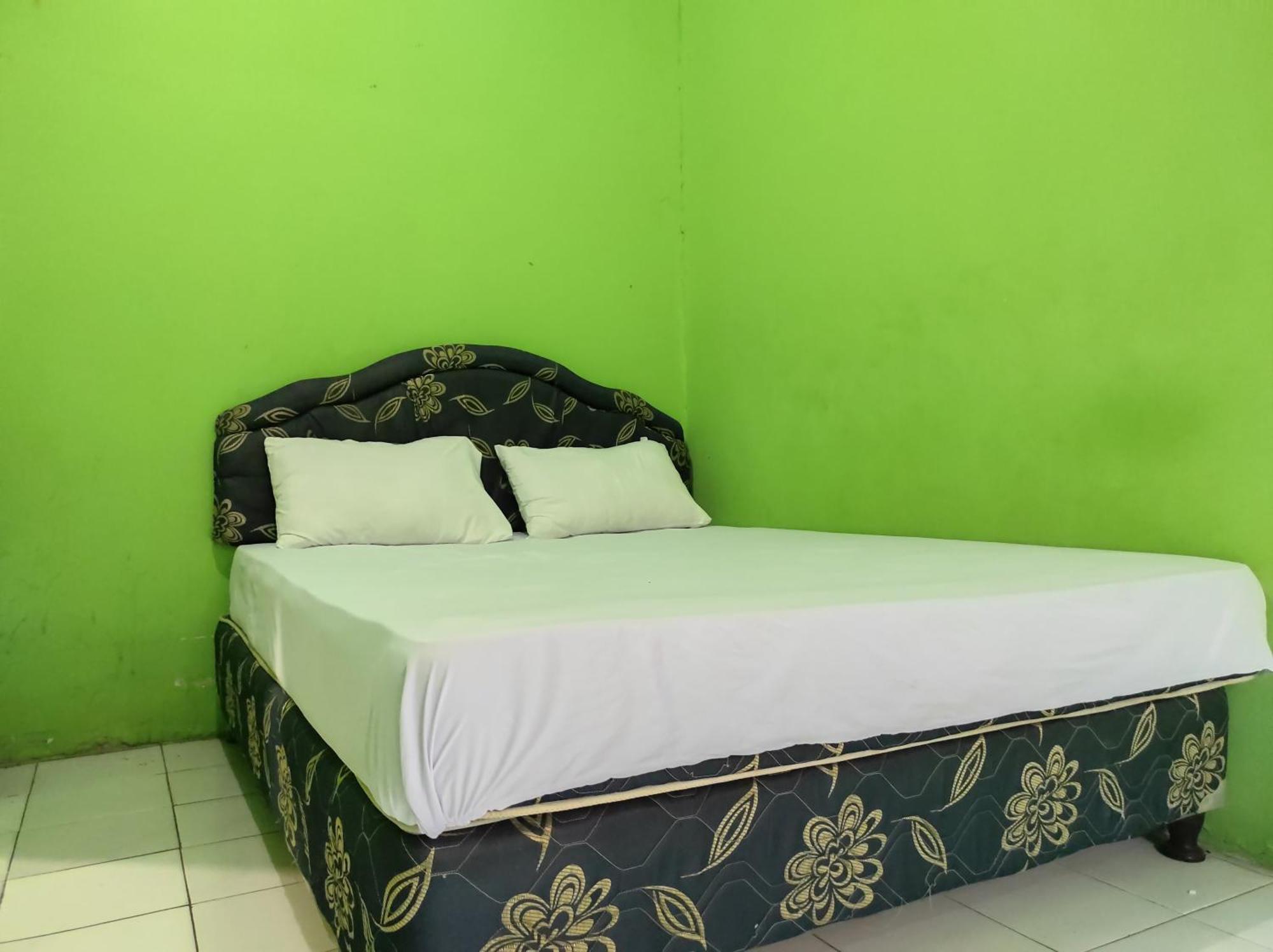 Oyo 93411 Syariah Hotel Tomborang Karema Zewnętrze zdjęcie
