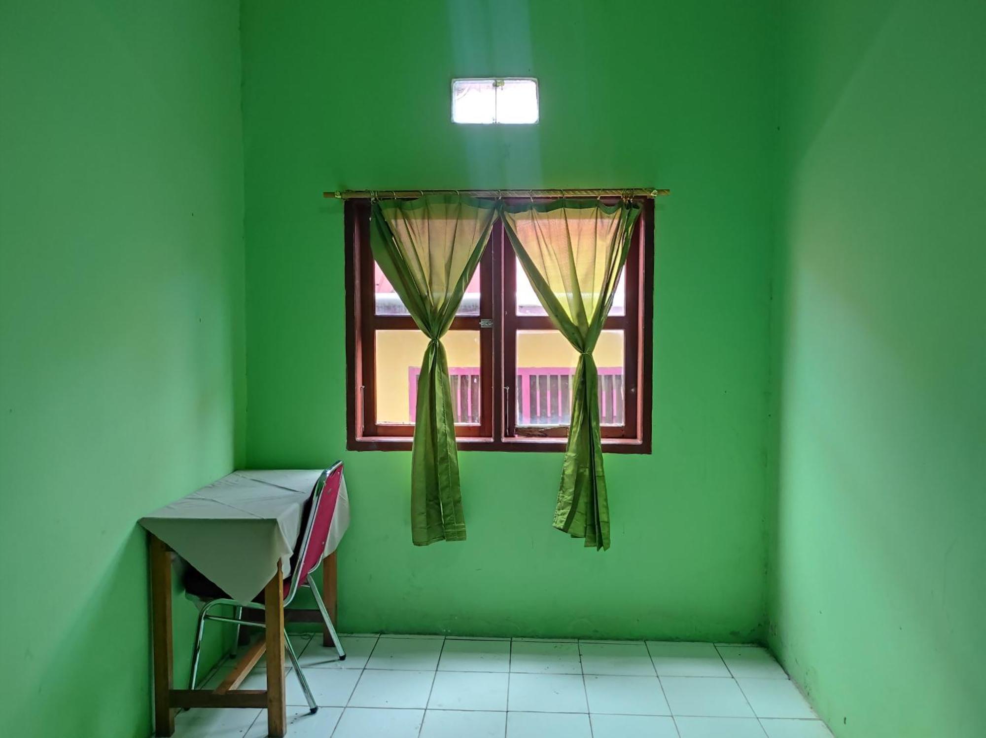 Oyo 93411 Syariah Hotel Tomborang Karema Zewnętrze zdjęcie