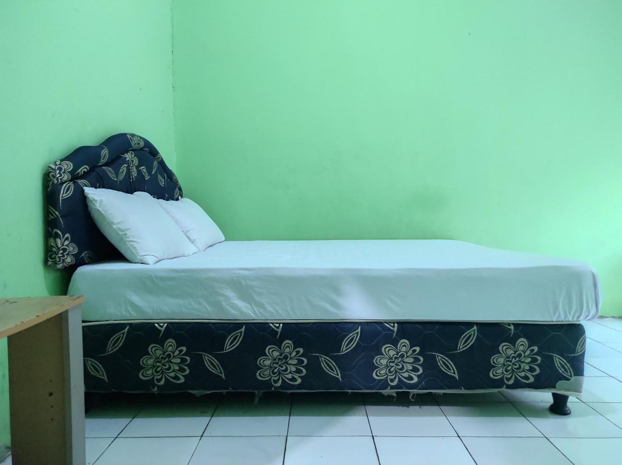 Oyo 93411 Syariah Hotel Tomborang Karema Zewnętrze zdjęcie